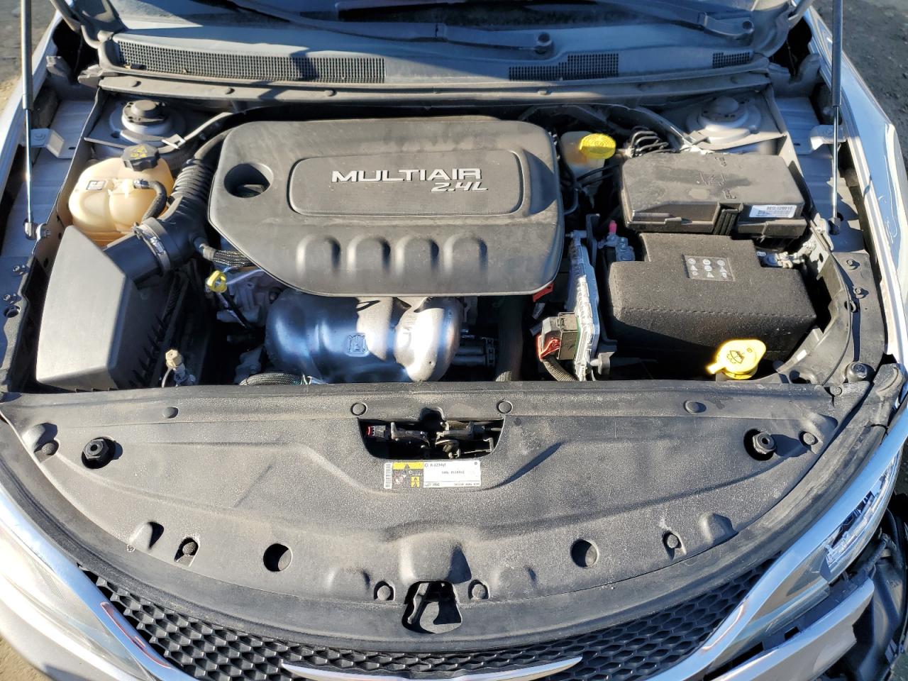 2015 Chrysler 200 VIN 1C3CCCCB8FN548637 Copart auction photo, front end damage thumbnail 11