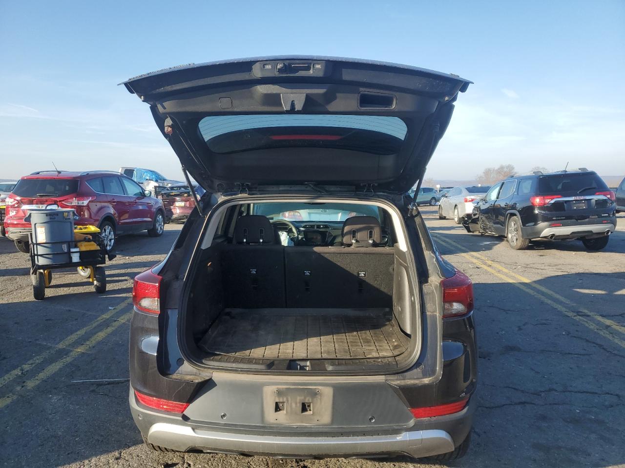 2021 Chevrolet TrailBlazer VIN KL79MRSL4MB138218 Copart auction photo, front end / side damage thumbnail 6