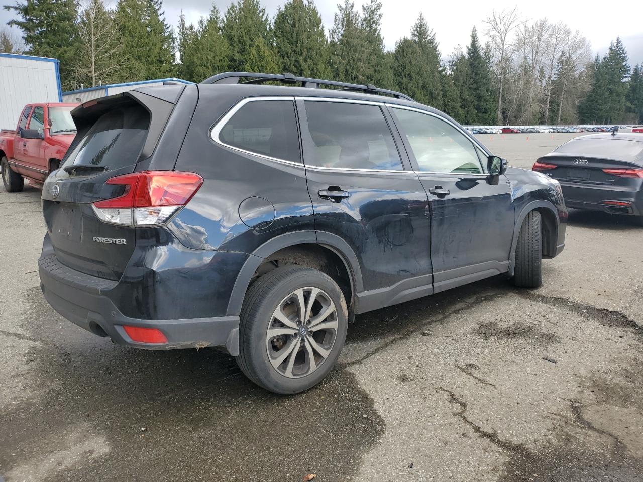 2019 Subaru Forester VIN JF2SKAUC0KH484335 Copart auction photo, front end / side damage thumbnail 3