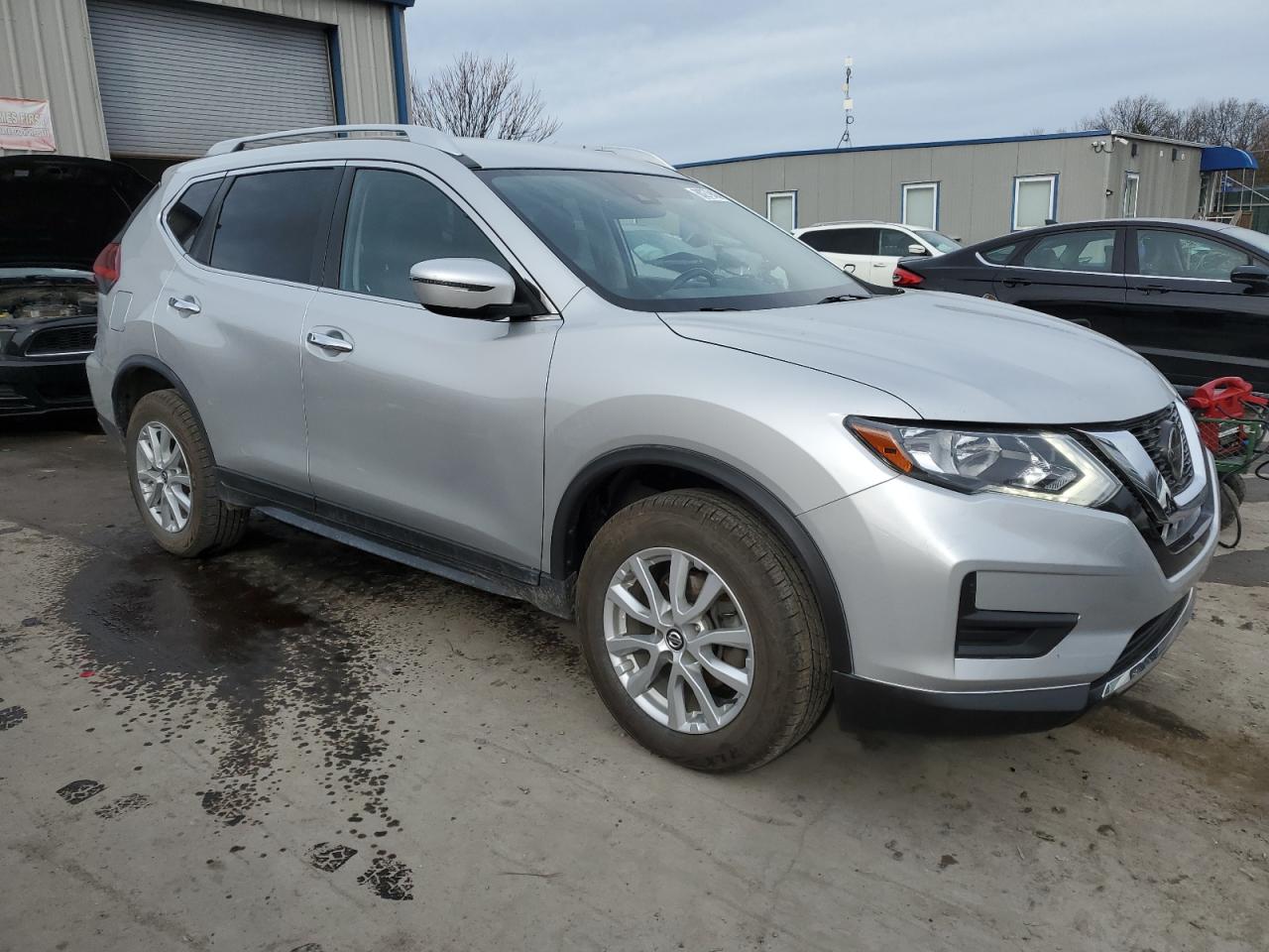 2020 Nissan Rogue VIN JN8AT2MV9LW107776 Copart auction photo, front end / undercarriage damage thumbnail 4