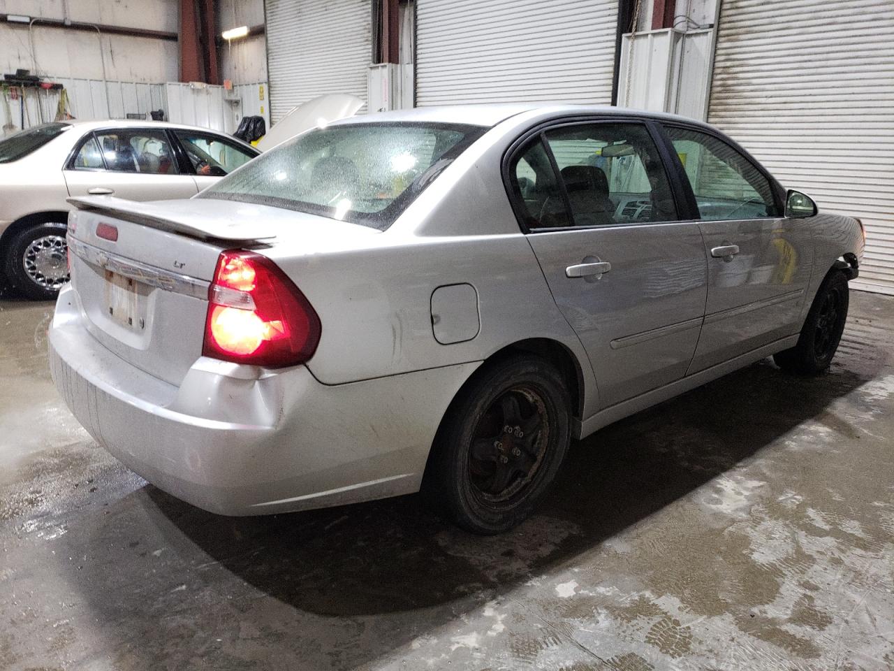 2006 Chevrolet Malibu VIN 1G1ZT51F26F268819 Copart auction photo, front end / hail damage thumbnail 3
