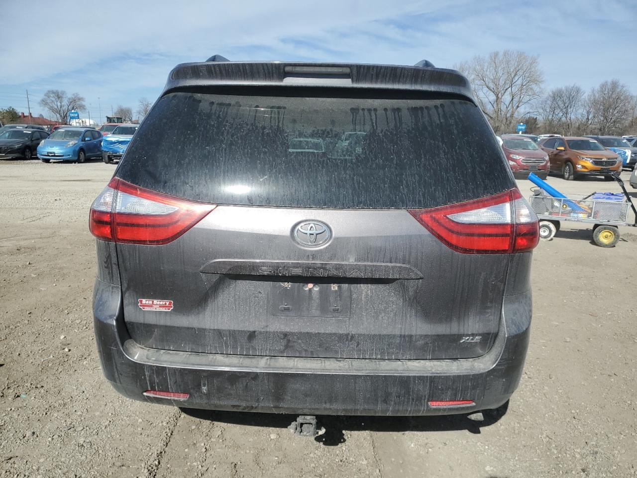 2016 Toyota Sienna VIN 5TDYK3DC6GS691027 Copart auction photo, front end damage thumbnail 6