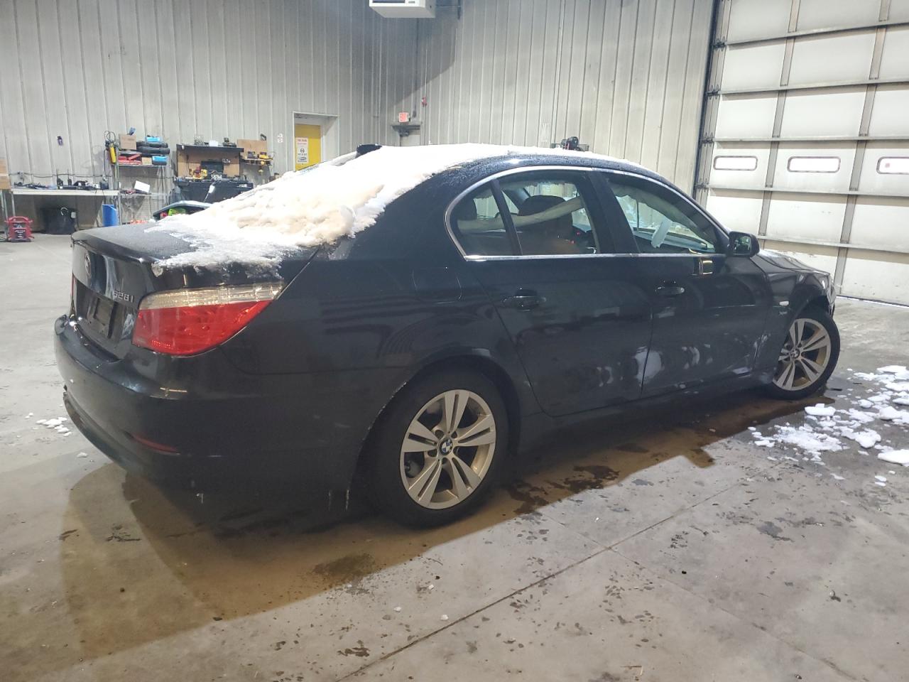2009 BMW 5er VIN WBANV13569C151664 Copart auction photo, front end / minor dent/scratches damage thumbnail 3