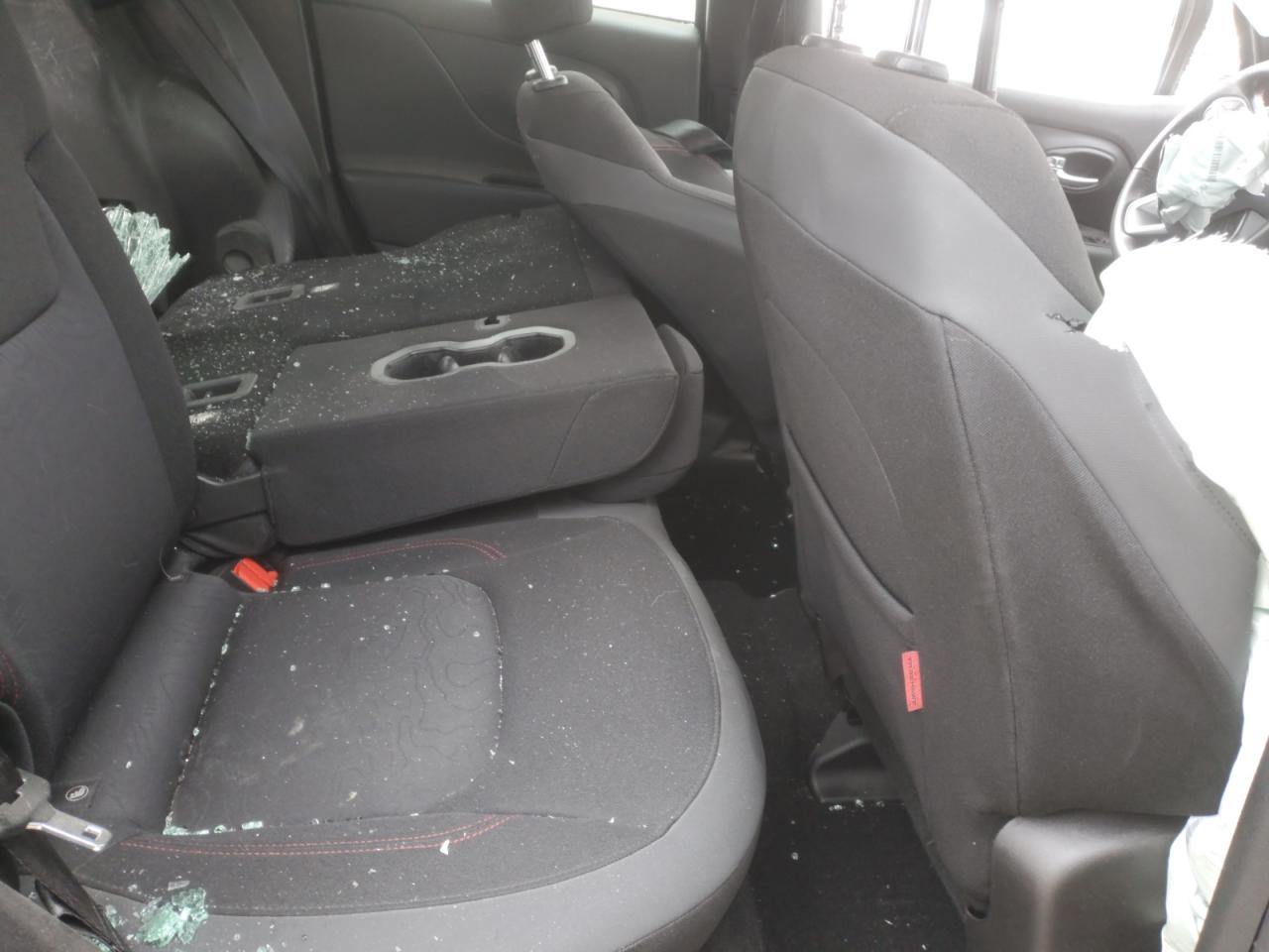 2020 Jeep Renegade VIN ZACNJBC1XLPL32073 Copart auction photo, rollover damage thumbnail 11