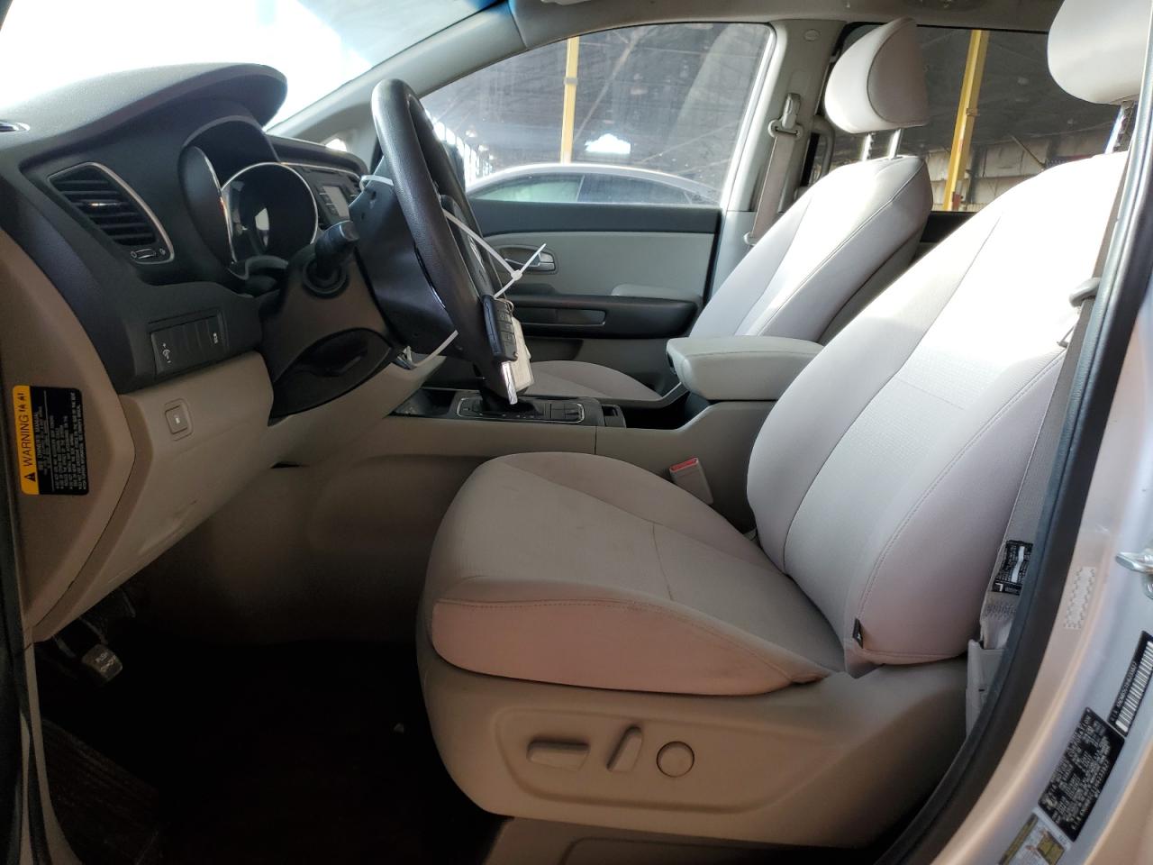 2017 KIA Sedona VIN KNDMB5C11H6233827 Copart auction photo, mechanical / minor dent/scratches damage thumbnail 7