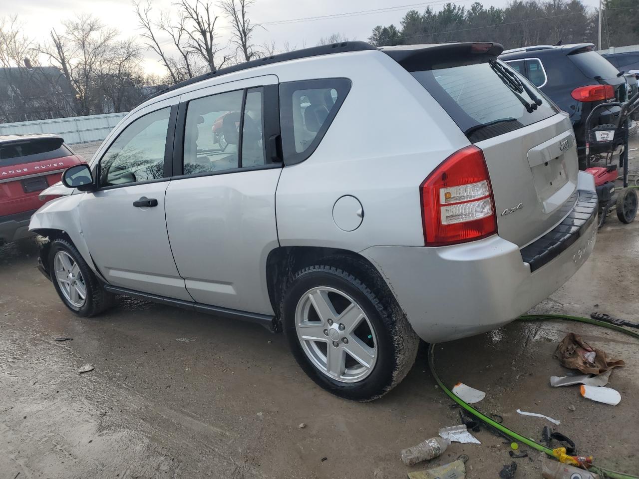 2007 Jeep Compass VIN 1J8FF47W07D355580 Copart auction photo, front end damage thumbnail 2
