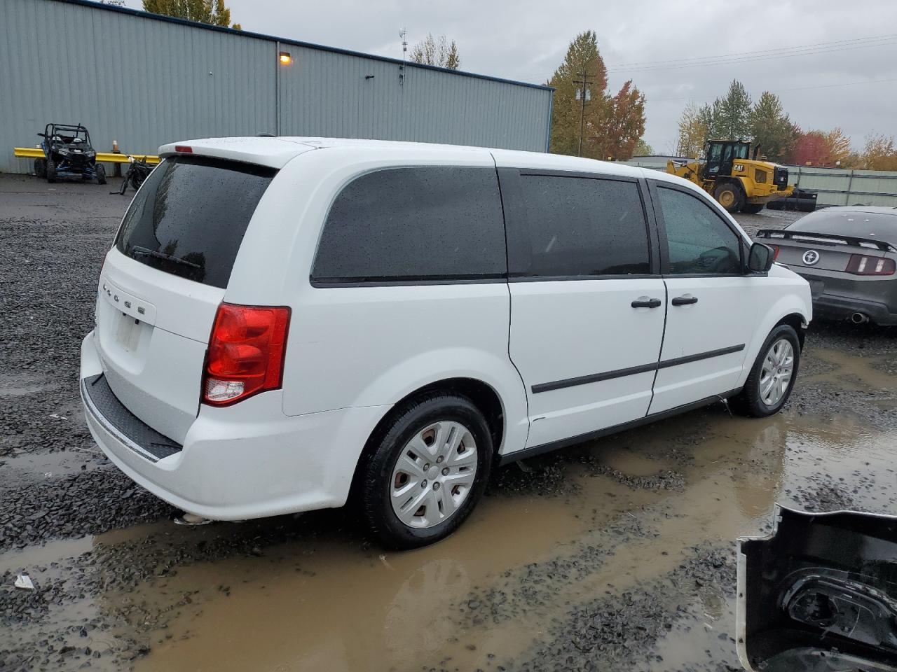 2016 Dodge Caravan VIN 2C4RDGBG8GR125875 Copart auction photo, front end / rear end damage thumbnail 3