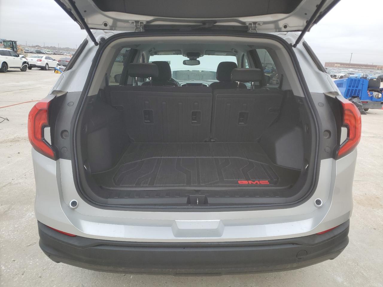 2020 GMC Terrain VIN 3GKALMEV3LL183820 Copart auction photo, rear end / minor dent/scratches damage thumbnail 6