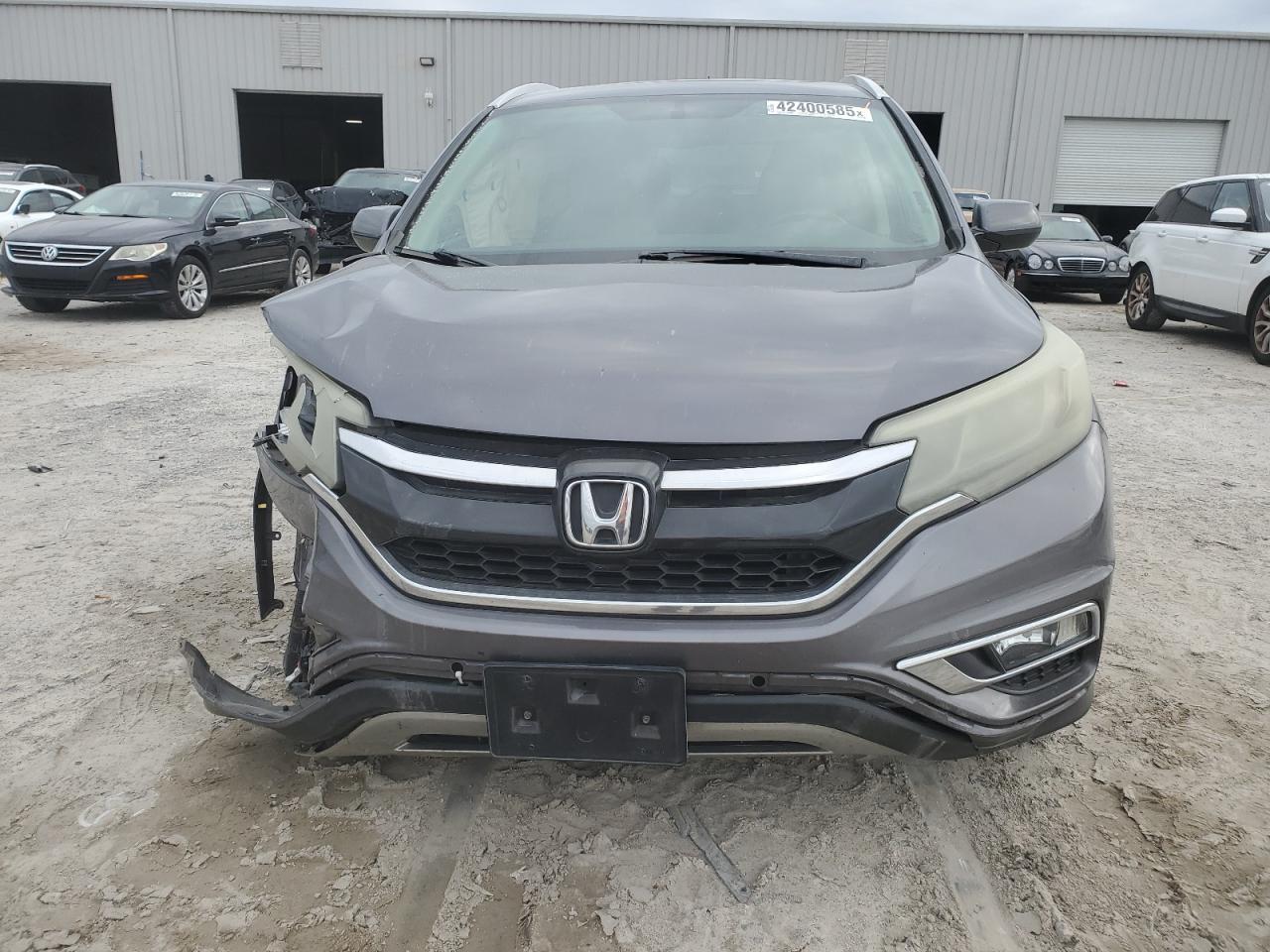 2015 Honda CR-V VIN 2HKRM4H78FH666992 Copart auction photo, front end / side damage thumbnail 5