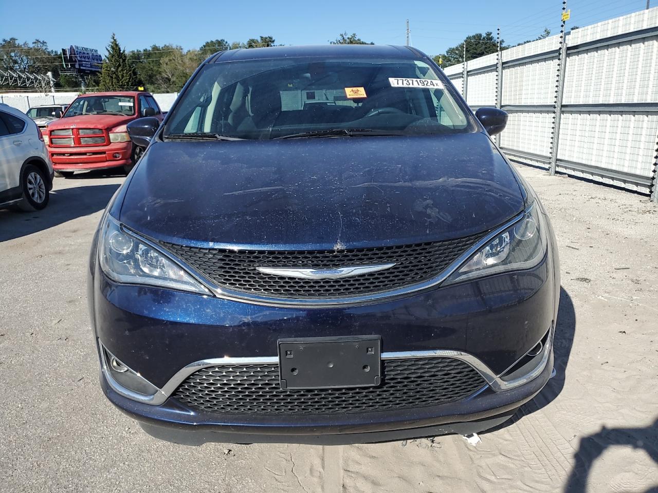 2018 Chrysler Pacifica VIN 2C4RC1FG8JR183292 Copart auction photo, biohazard/chemical damage thumbnail 5