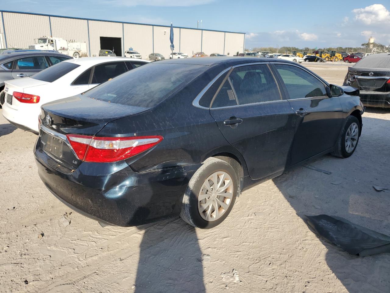 2017 Toyota Camry VIN 4T1BF1FK0HU365154 Copart auction photo, front end / rear end damage thumbnail 3