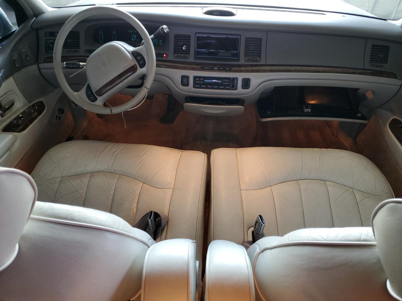 1996 Lincoln Town Car VIN 1LNLM81W7TY715748 Copart auction photo, side / rear end damage thumbnail 8