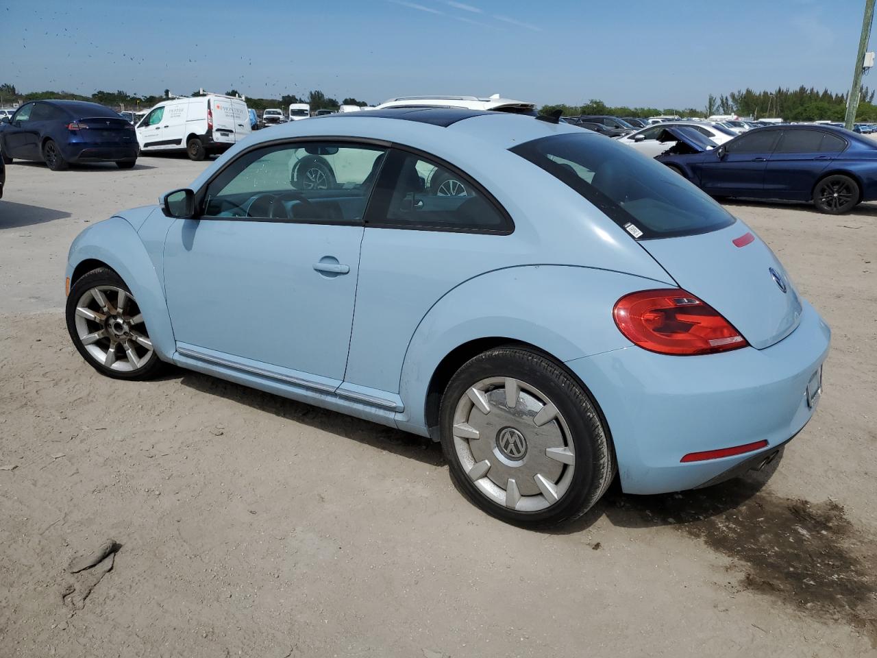 2013 Volkswagen Beetle VIN 3VWJX7AT7DM600421 Copart auction photo, front end damage thumbnail 2