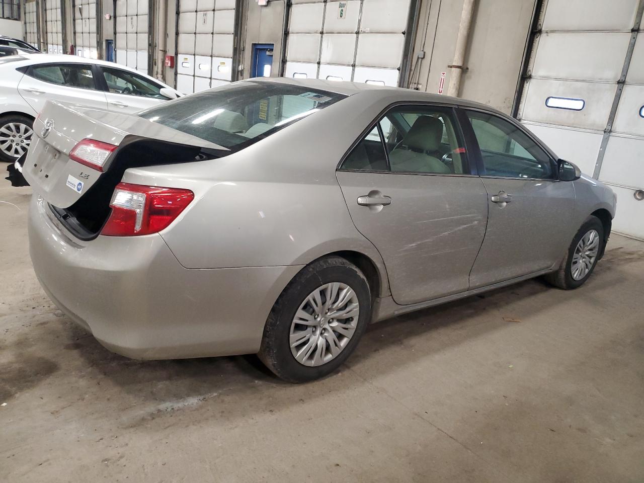 2014 Toyota Camry VIN 4T4BF1FK5ER401857 Copart auction photo, side / front end damage thumbnail 3