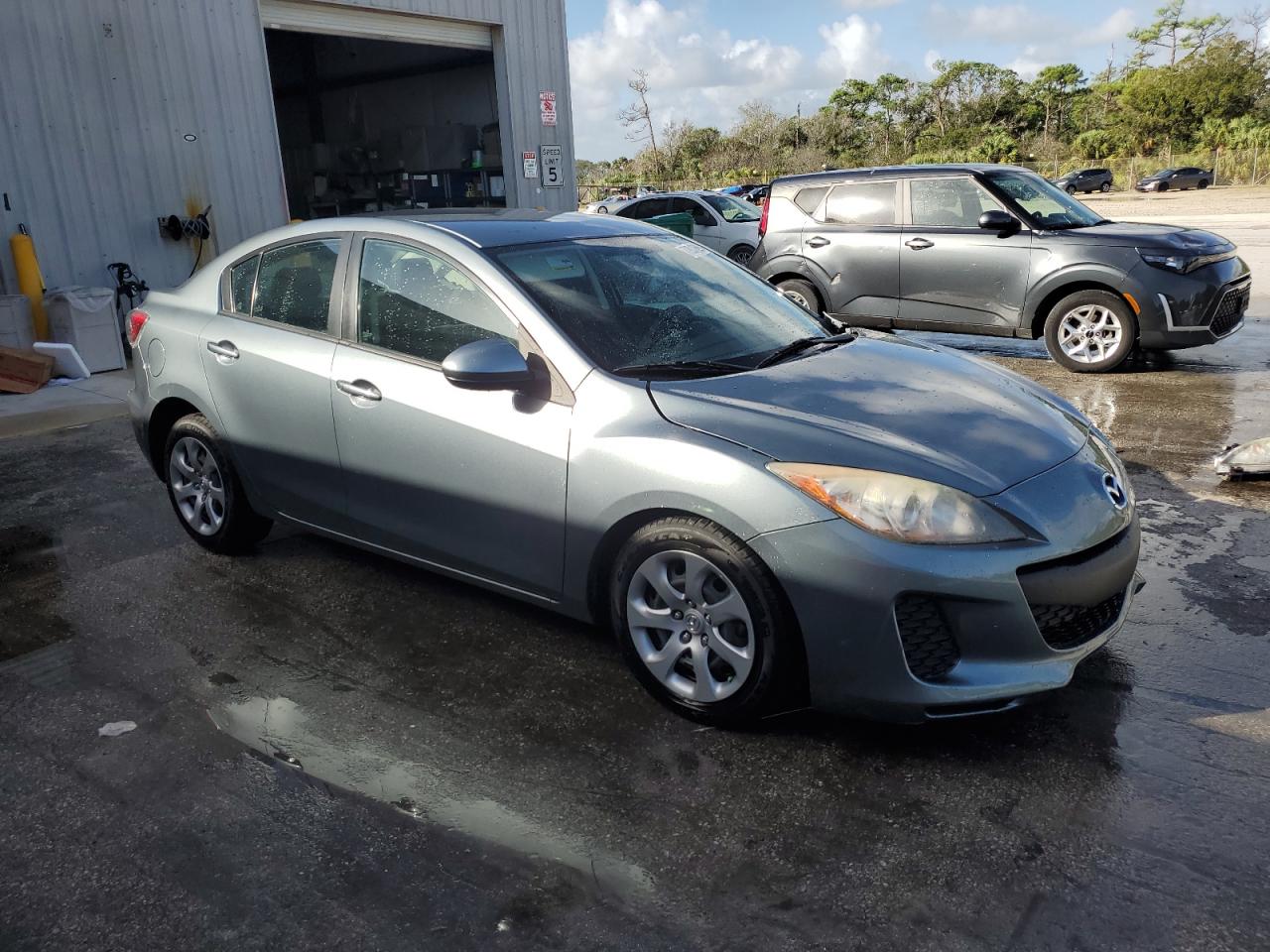 2013 Mazda 3 VIN JM1BL1TF3D1813600 Copart auction photo, front end / side damage thumbnail 4