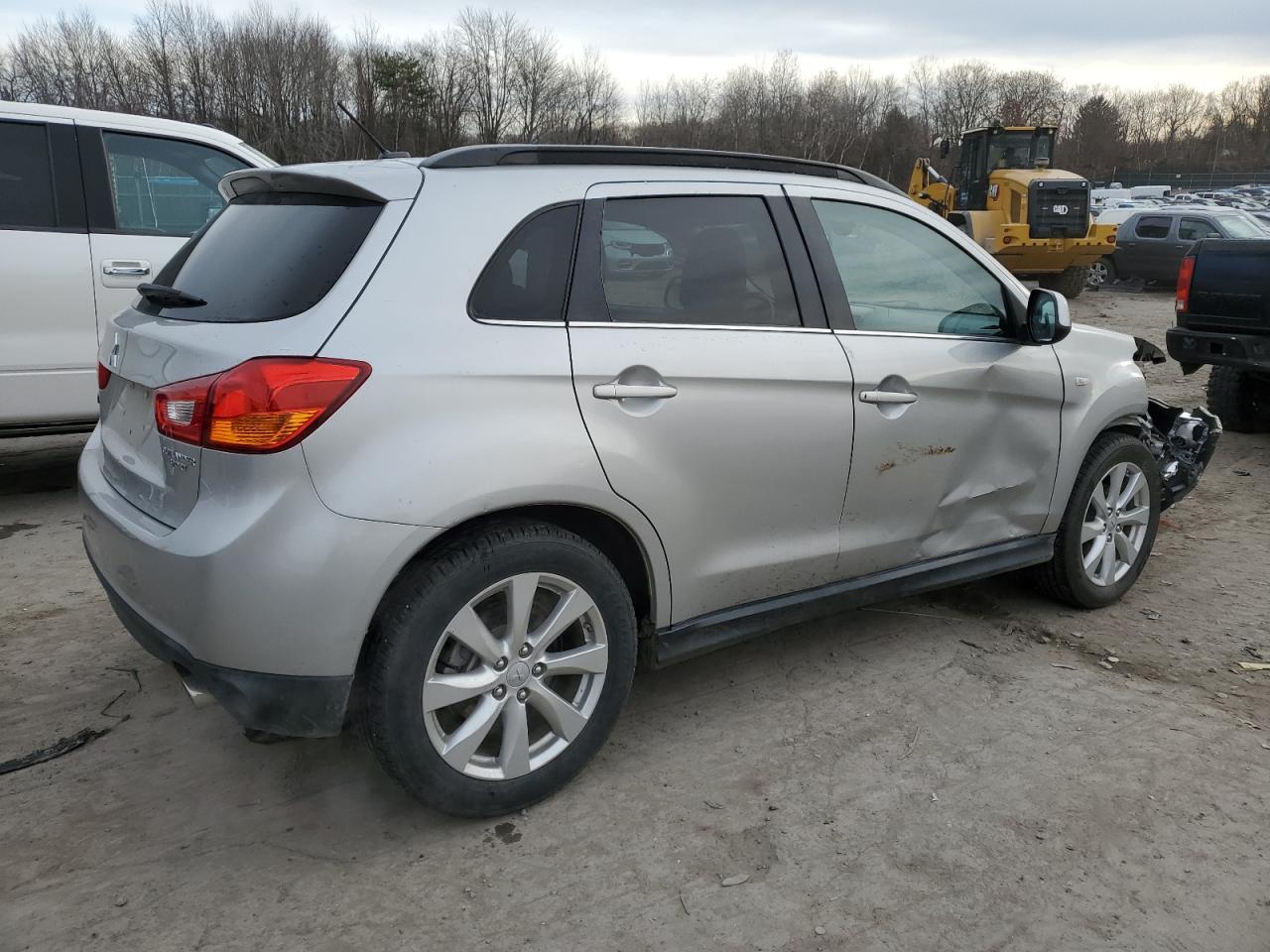 2014 Mitsubishi Outlander VIN 4A4AR4AU0EE015250 Copart auction photo, front end / undercarriage damage thumbnail 3