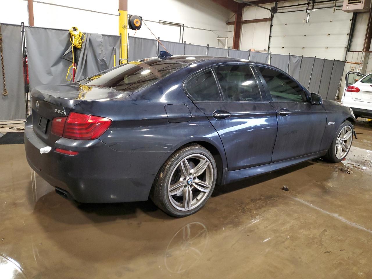 2016 BMW 5er VIN WBAKP9C53GD980615 Copart auction photo, front end damage thumbnail 3