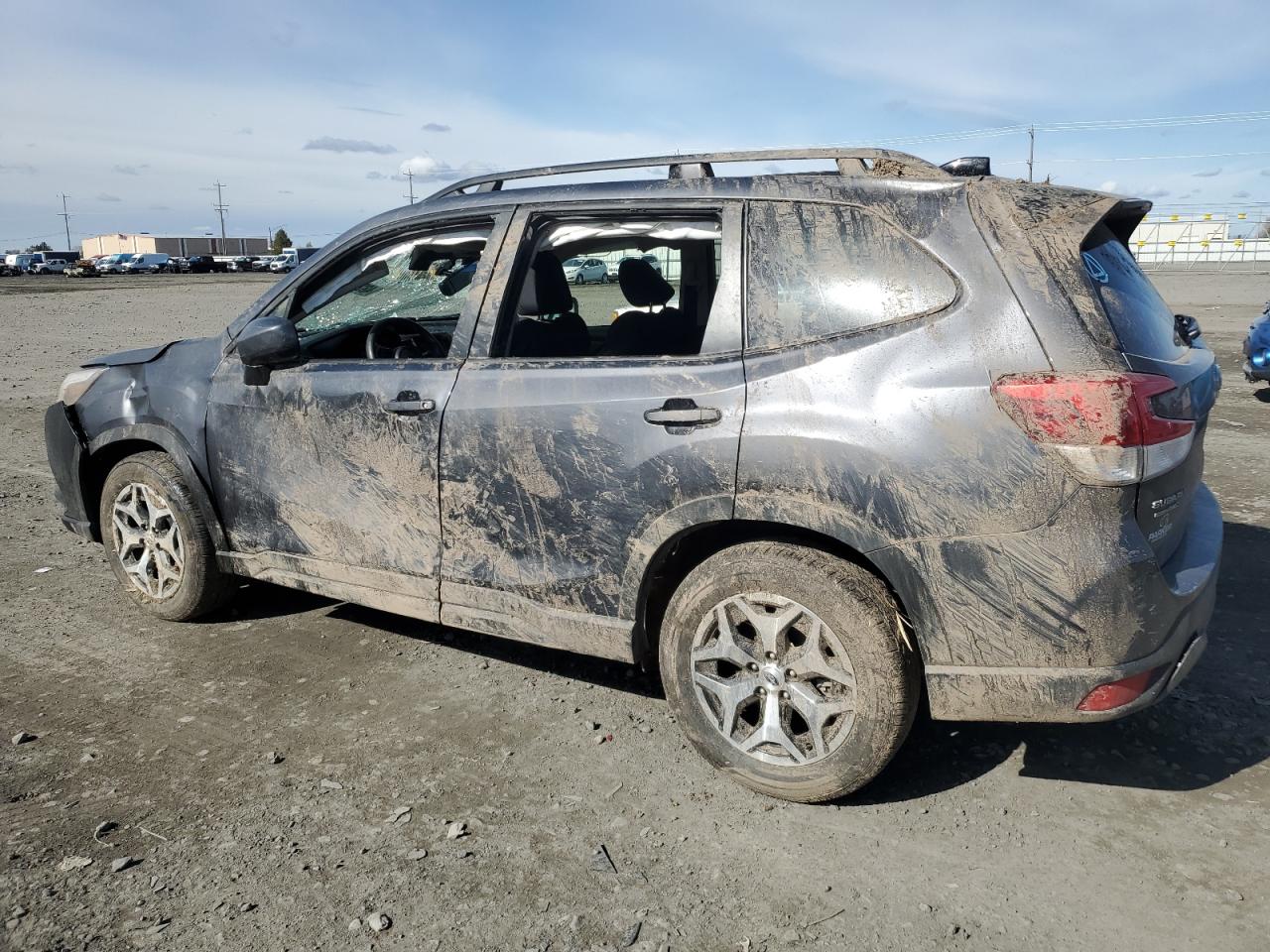 2024 Subaru Forester VIN JF2SKADC5RH450353 Copart auction photo, rollover damage thumbnail 2