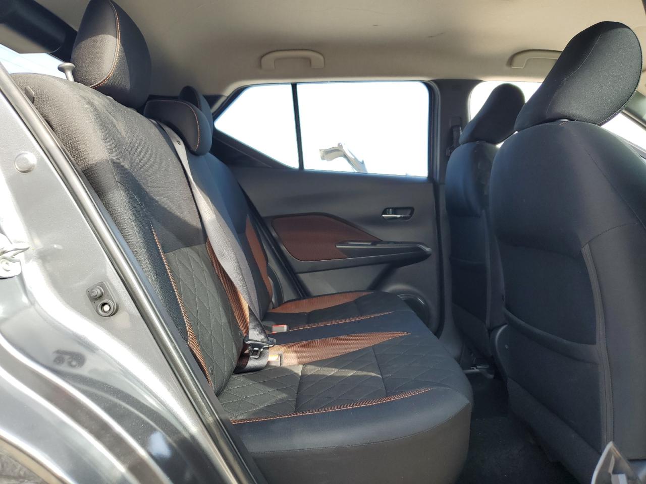 2019 Nissan Kicks VIN 3N1CP5CU1KL558405 Copart auction photo, side / front end damage thumbnail 11
