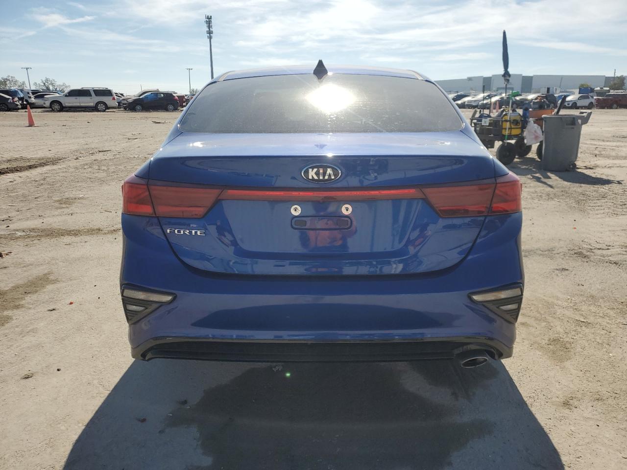 2019 KIA Forte VIN 3KPF24AD8KE122967 Copart auction photo, front end / minor dent/scratches damage thumbnail 6