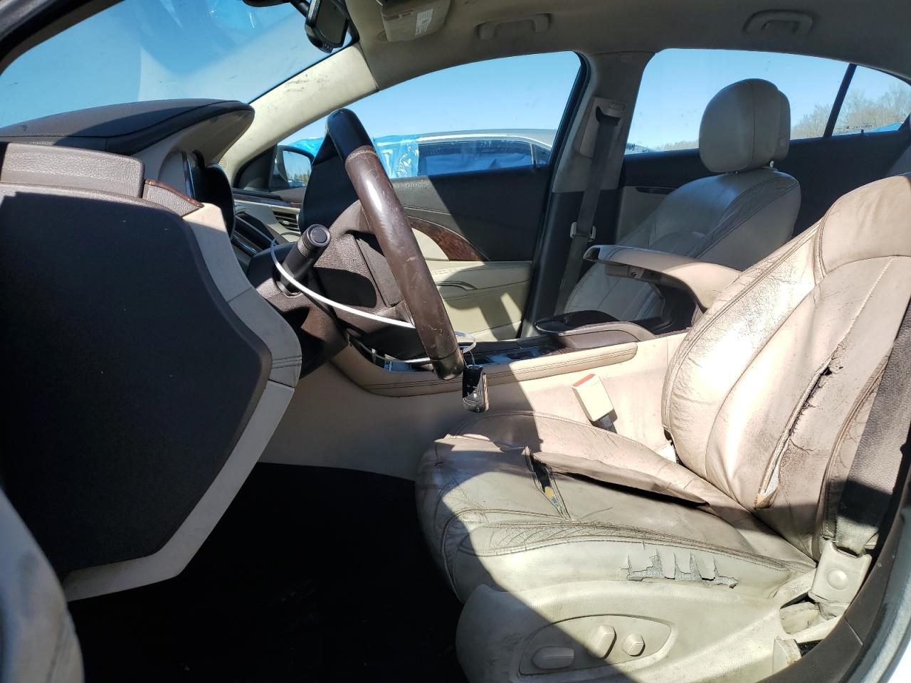 2014 Buick LaCrosse VIN 1G4GB5G39EF101981 Copart auction photo, rear end / minor dent/scratches damage thumbnail 7