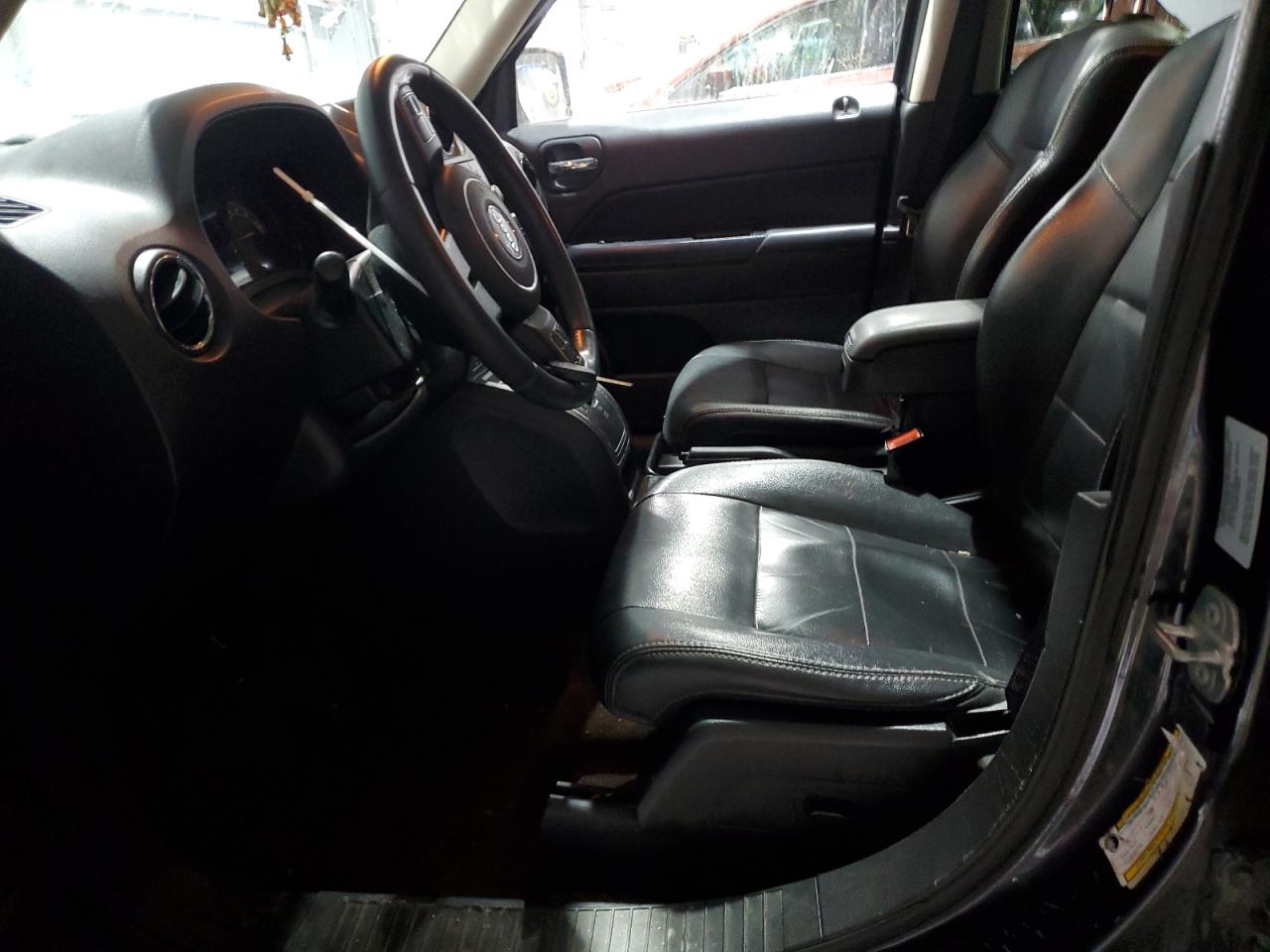 2015 Jeep Liberty (Patriot) VIN 1C4NJRFB2FD292400 Copart auction photo, front end / minor dent/scratches damage thumbnail 7