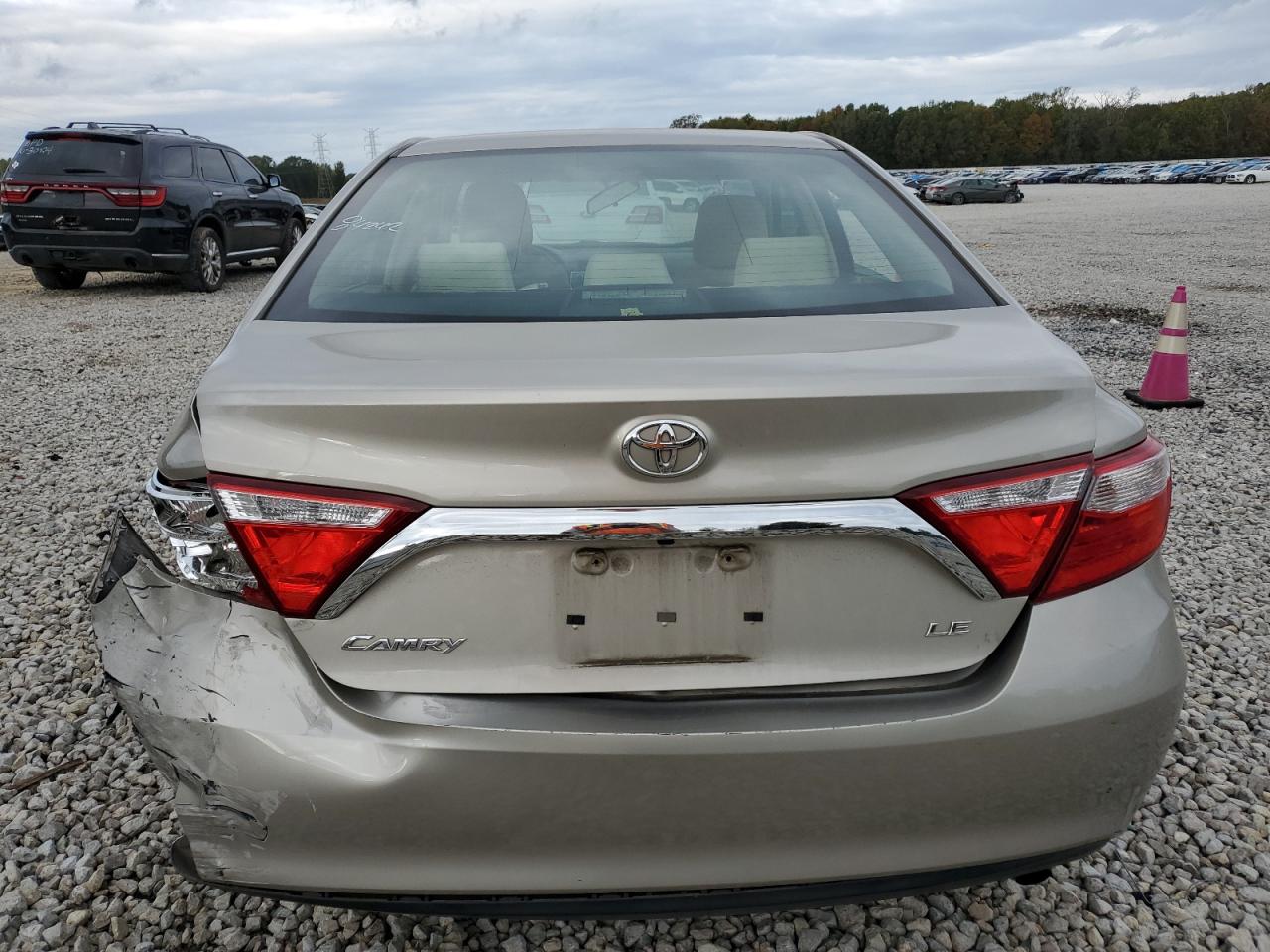 2015 Toyota Camry VIN 4T4BF1FK7FR495211 Copart auction photo, rear end / side damage thumbnail 6