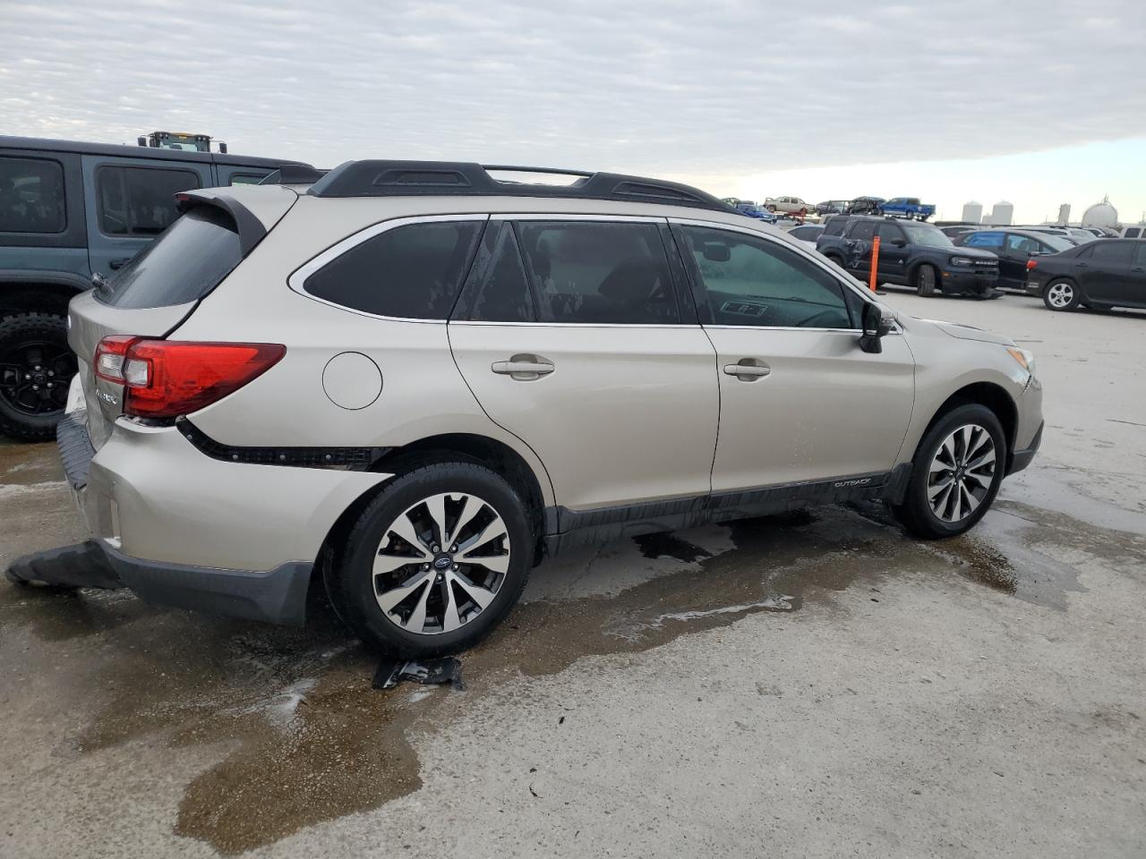 2016 Subaru Outback VIN 4S4BSBNC5G3246211 Copart auction photo, rear end damage thumbnail 3