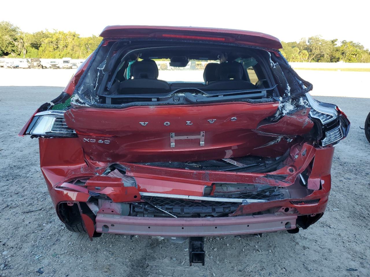 2021 Volvo XC60 VIN YV4102RM8M1830700 Copart auction photo, rear end damage thumbnail 6