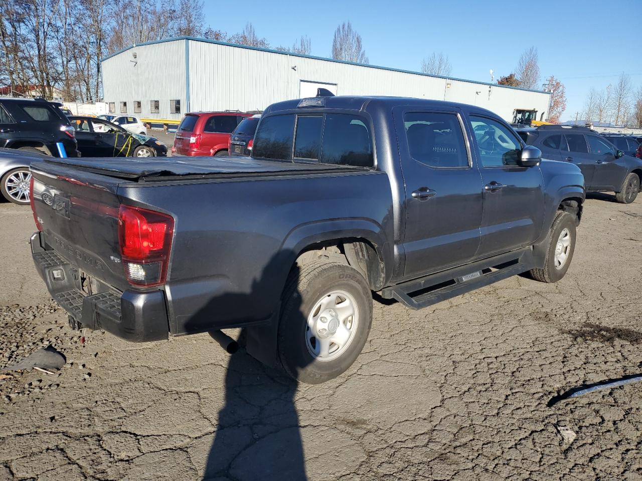 2022 Toyota Tacoma VIN 3TMCZ5AN3NM526198 Copart auction photo, front end damage thumbnail 3
