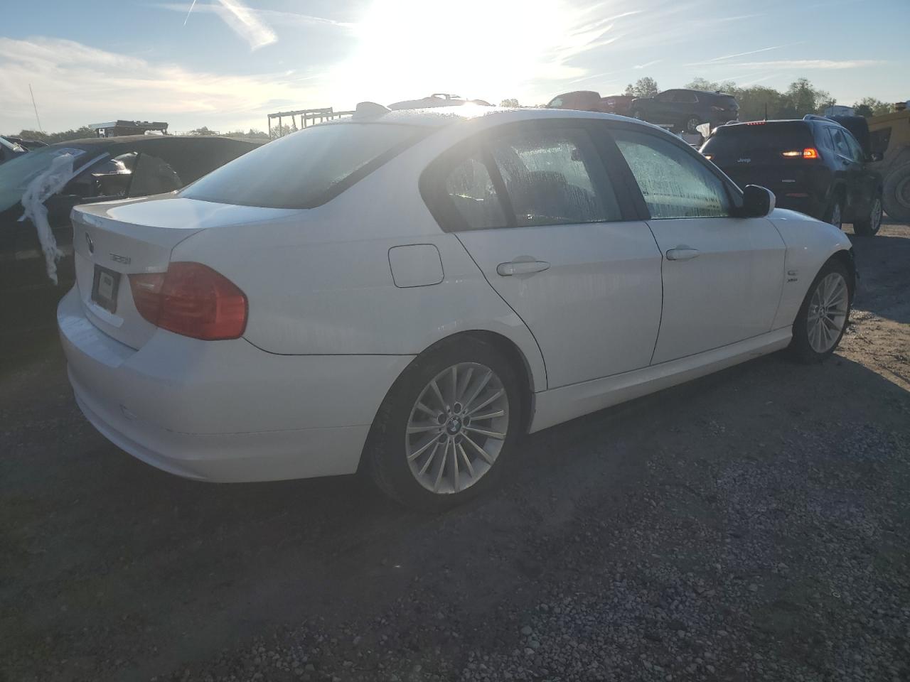 2011 BMW 3er VIN WBAPK7C50BF084908 Copart auction photo, front end / mechanical damage thumbnail 3