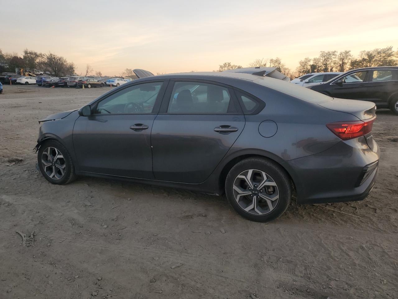 2021 KIA Forte VIN 3KPF24AD8ME349434 Copart auction photo, front end / minor dent/scratches damage thumbnail 2
