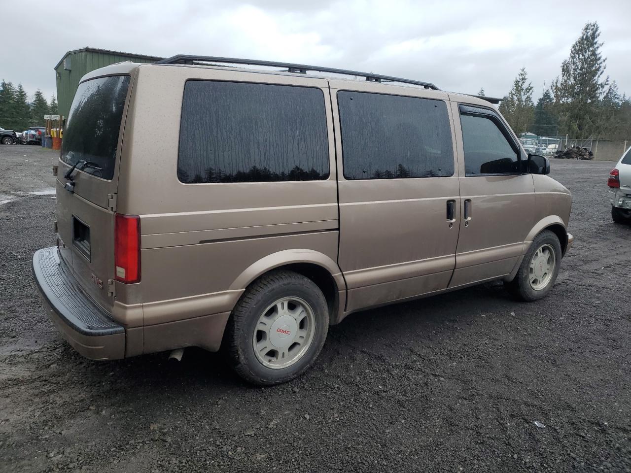2003 GMC Safari VIN 1GKEL19X43B503725 Copart auction photo, side / mechanical damage thumbnail 3