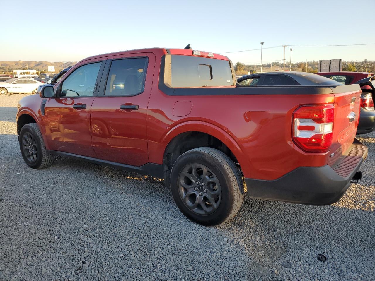 2022 Ford Maverick VIN 3FTTW8E31NRB02525 Copart auction photo, front end damage thumbnail 2