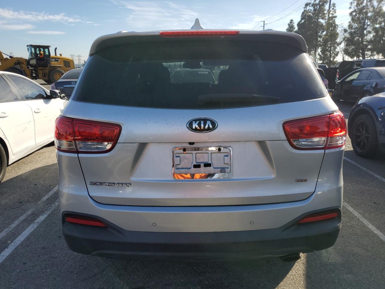 2017 KIA Sorento VIN 5XYPG4A3XHG247770 Copart auction photo, vandalism damage thumbnail 6