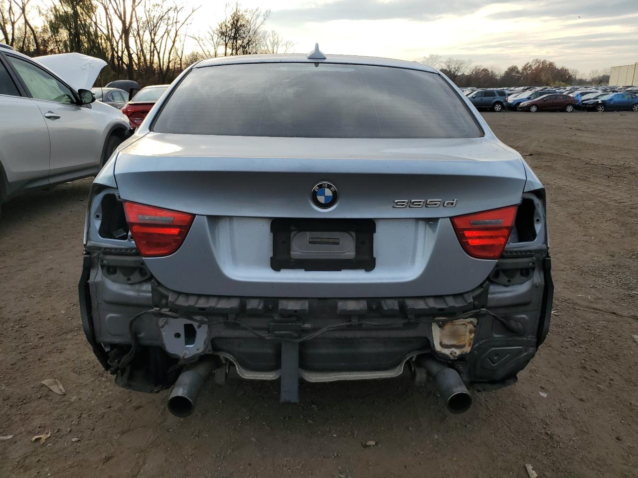 2010 BMW 3er VIN WBAPN7C50AA266711 Copart auction photo, all over damage thumbnail 6