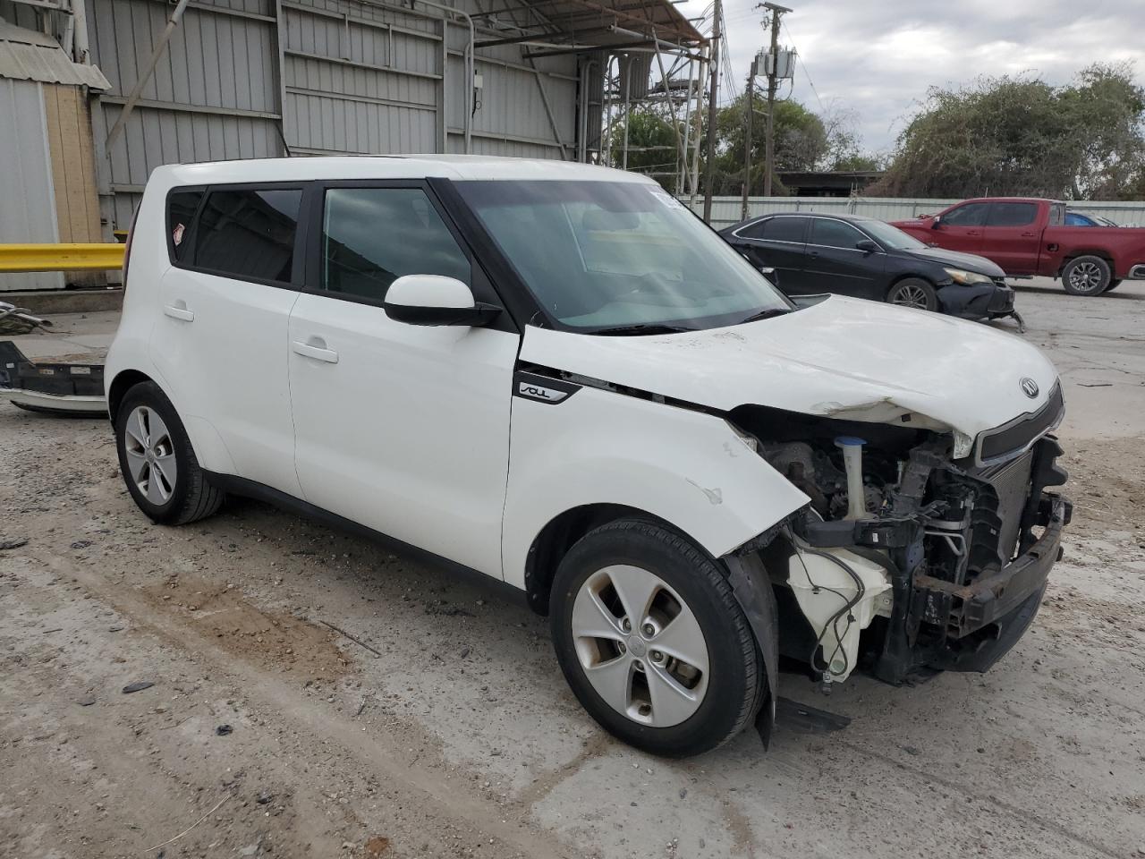 2016 KIA Soul VIN KNDJN2A20G7275810 Copart auction photo, front end / minor dent/scratches damage thumbnail 4