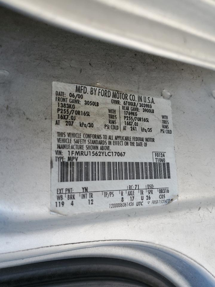 2000 Ford Expedition VIN 1FMRU1562YLC17067 Copart auction photo, rear end / minor dent/scratches damage thumbnail 13