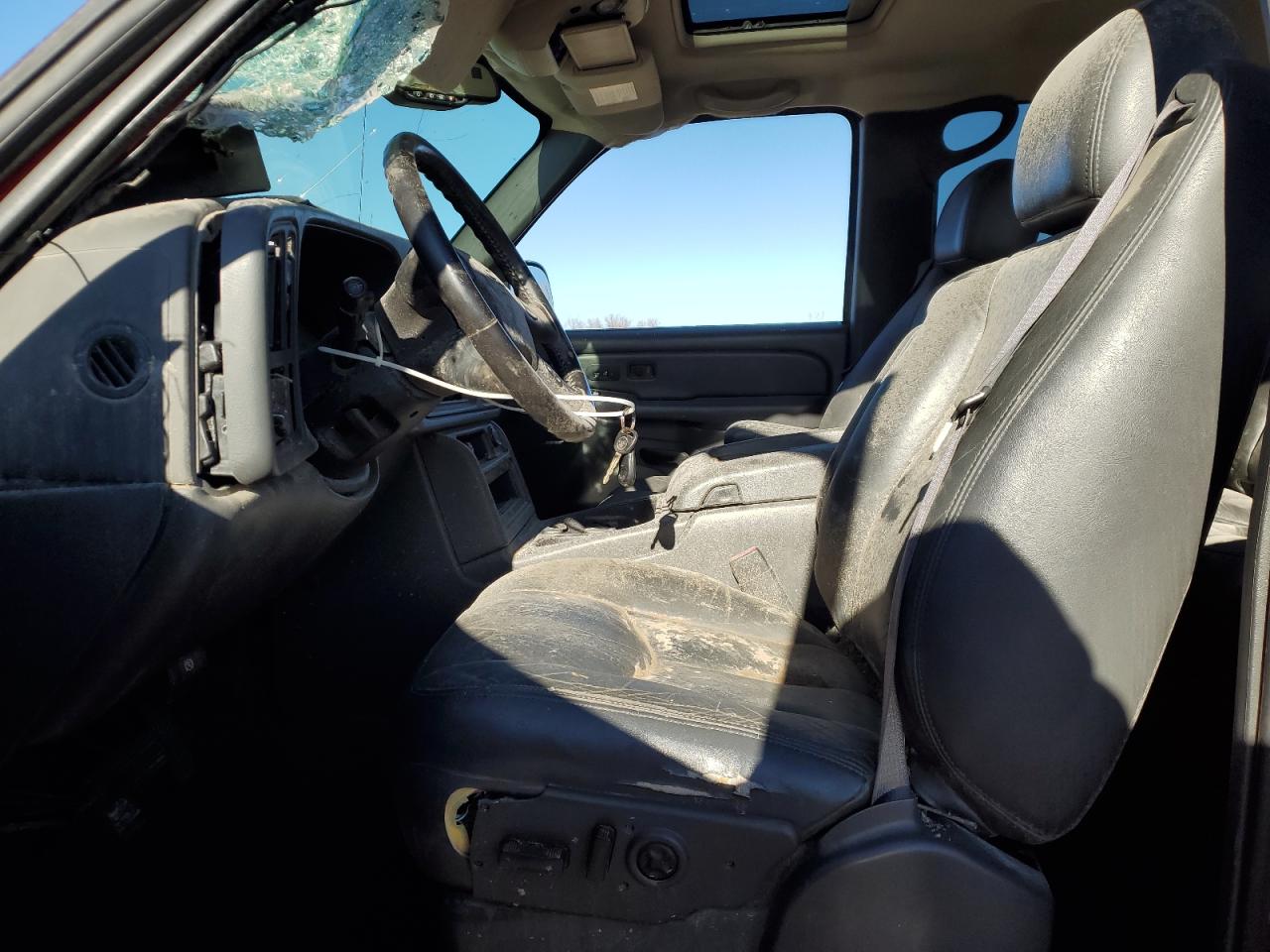 2005 Chevrolet Silverado VIN 2GCEK13T251377548 Copart auction photo, front end / side damage thumbnail 7
