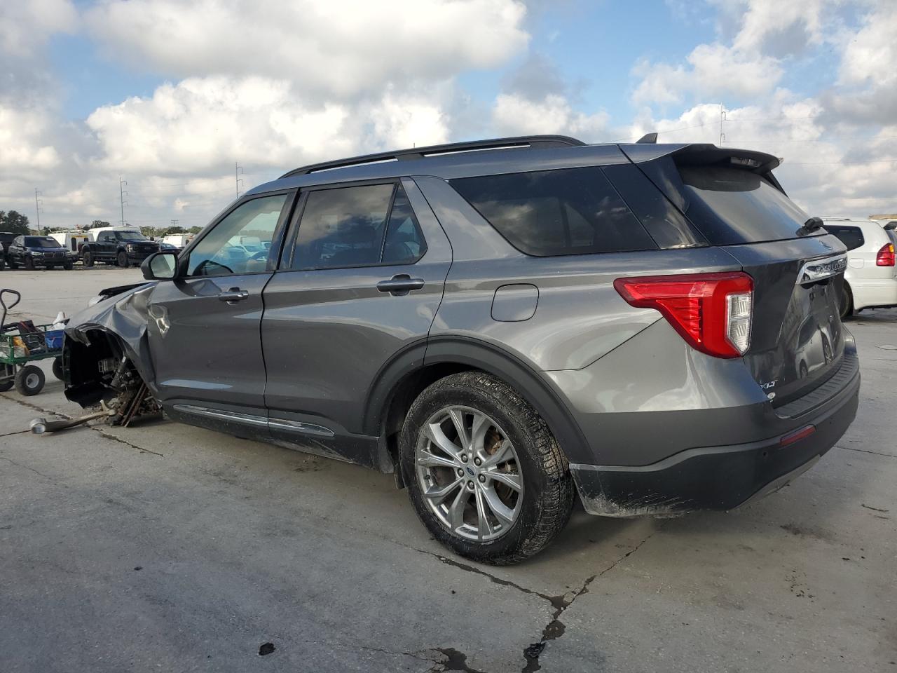 2021 Ford Explorer VIN 1FMSK7DH1MGA02022 Copart auction photo, front end damage thumbnail 2