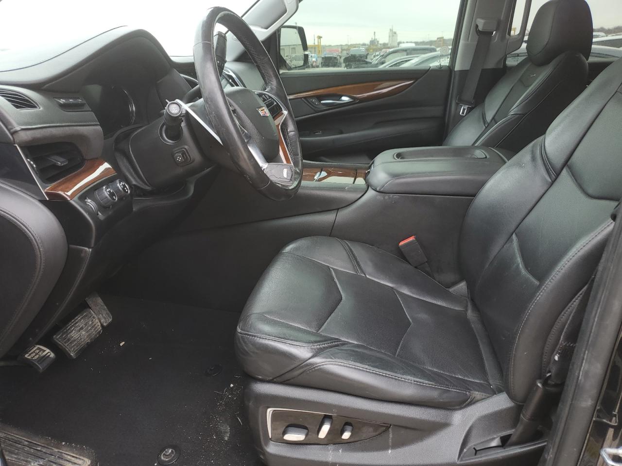 2019 Cadillac Escalade VIN 1GYS4BKJ1KR233943 Copart auction photo, front end damage thumbnail 7