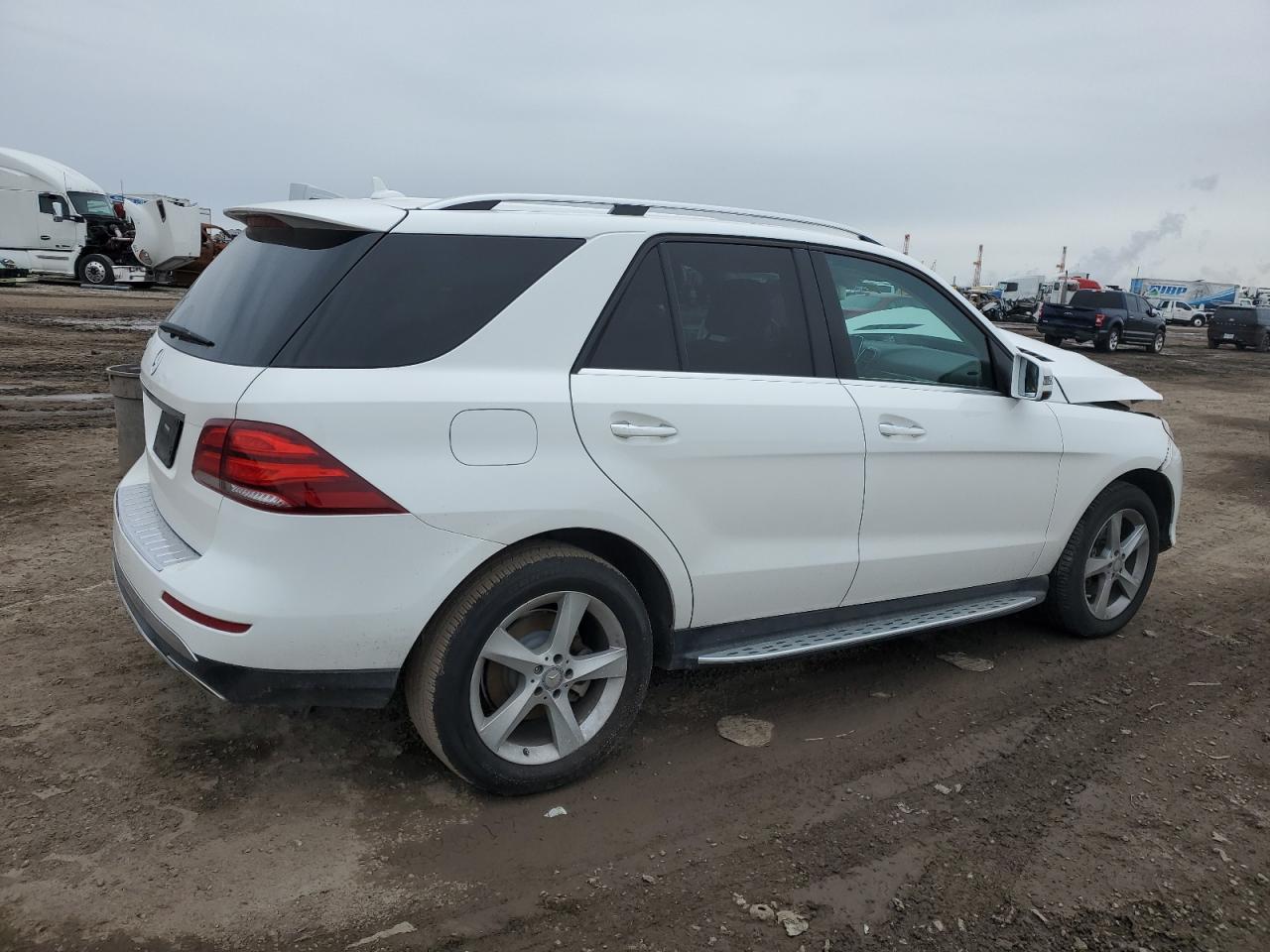 2016 Mercedes-Benz GLE VIN 4JGDA5JB3GA677586 Copart auction photo, front end / minor dent/scratches damage thumbnail 3