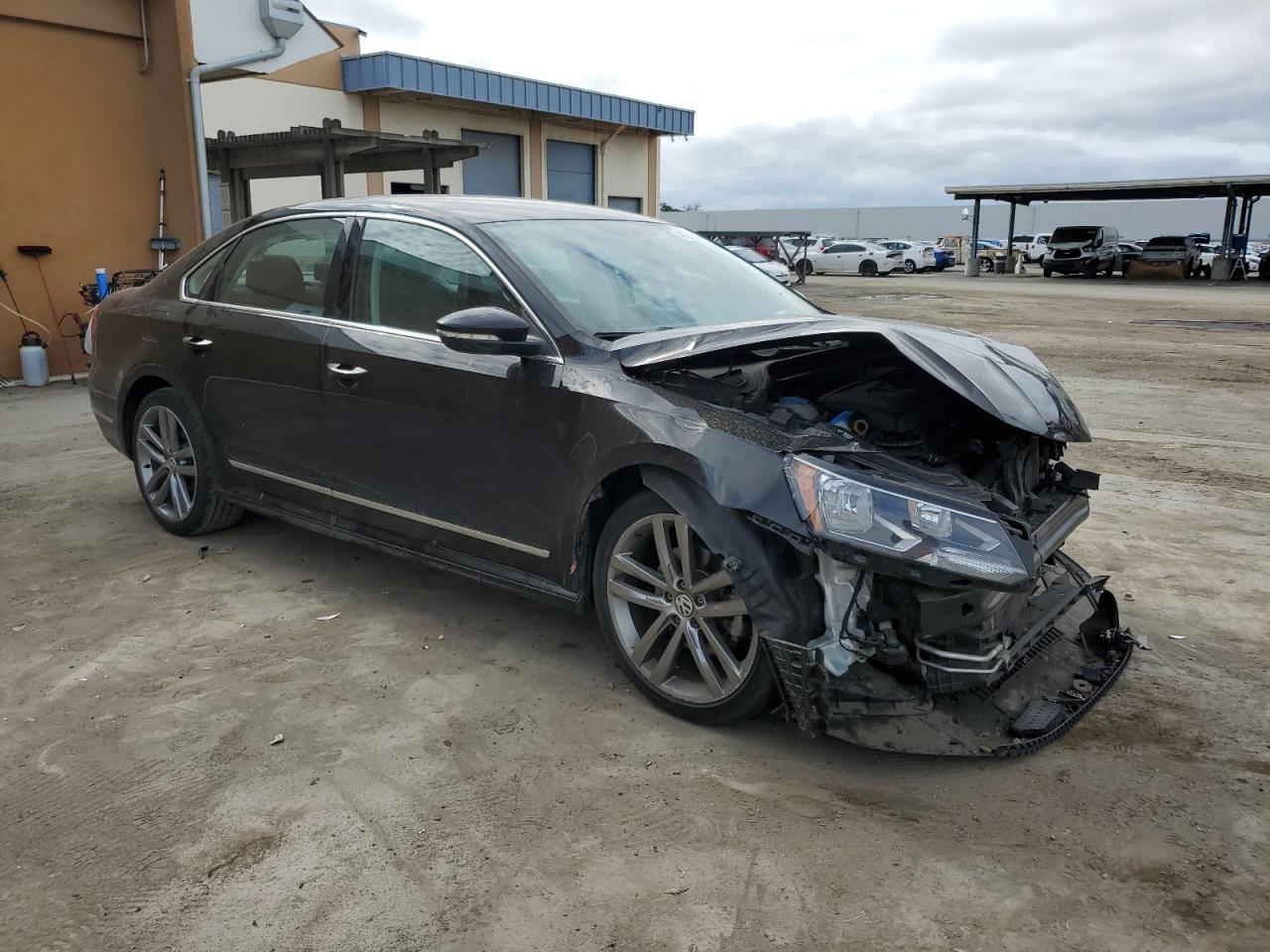 2016 Volkswagen Passat VIN 1VWAT7A30GC057138 Copart auction photo, front end damage thumbnail 4