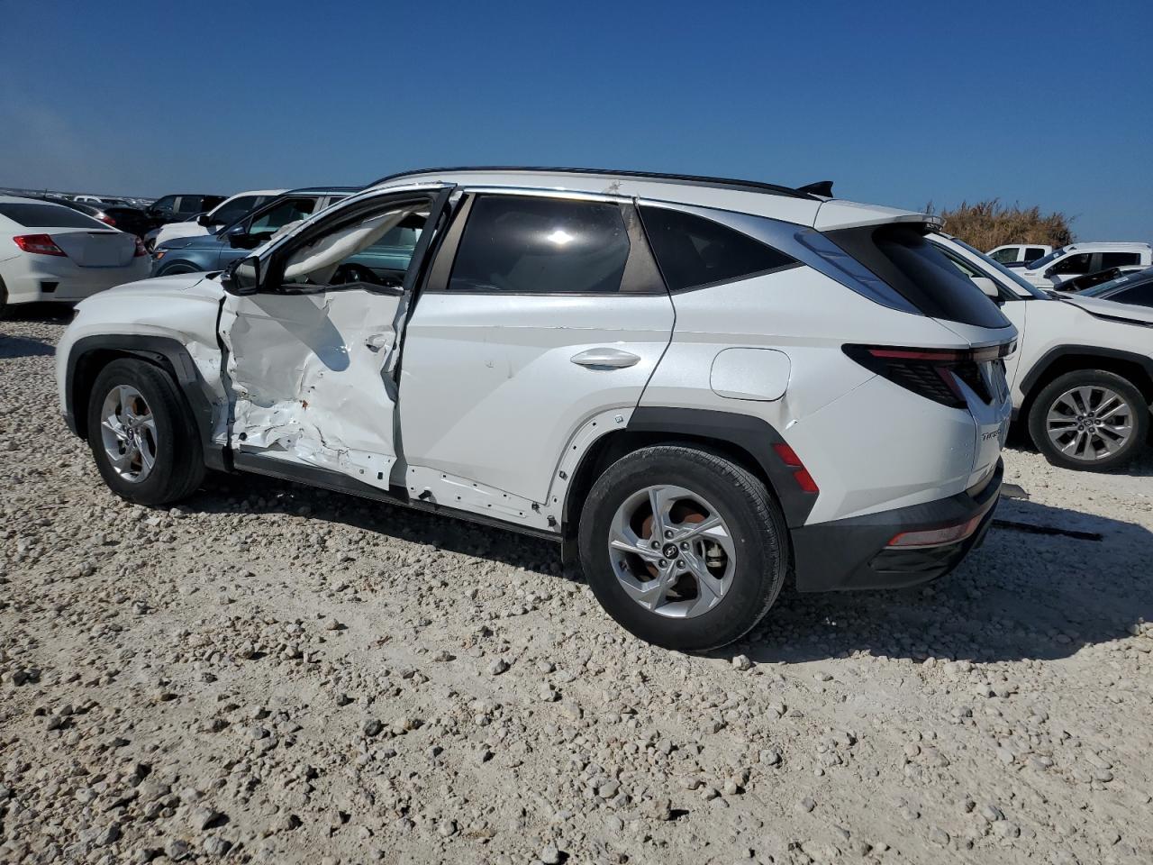2022 Hyundai Tucson VIN 5NMJB3AE7NH110111 Copart auction photo, side damage thumbnail 2