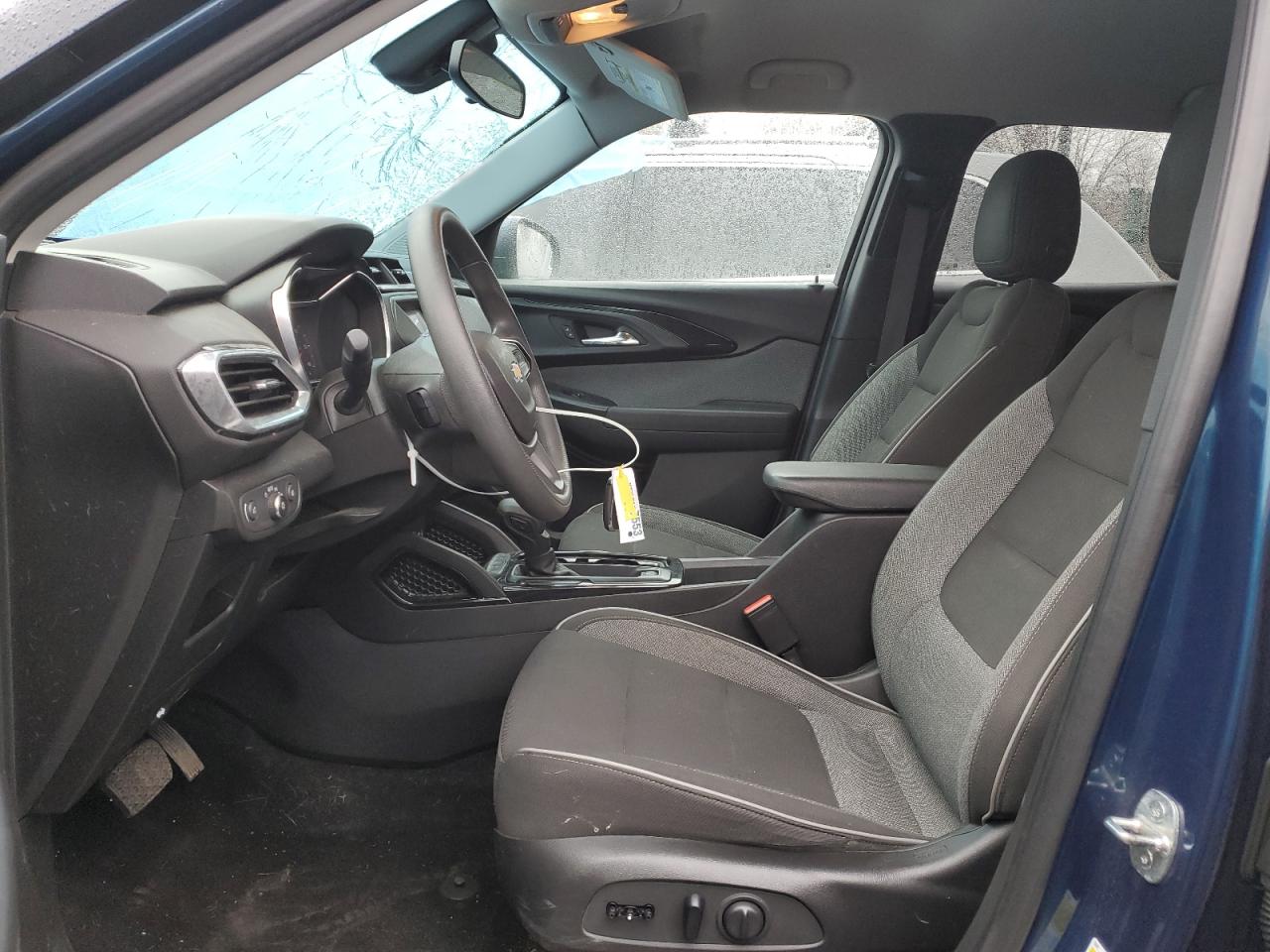 2021 Chevrolet TrailBlazer VIN KL79MRSL0MB121142 Copart auction photo, side / top/roof damage thumbnail 7
