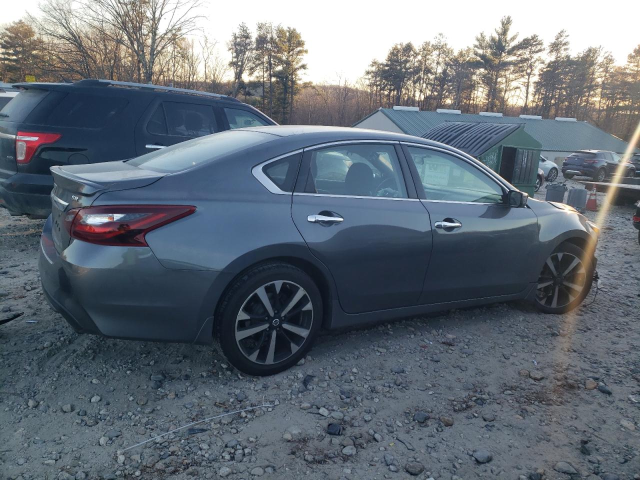 2018 Nissan Altima VIN 1N4AL3AP6JC261597 Copart auction photo, front end / undercarriage damage thumbnail 3