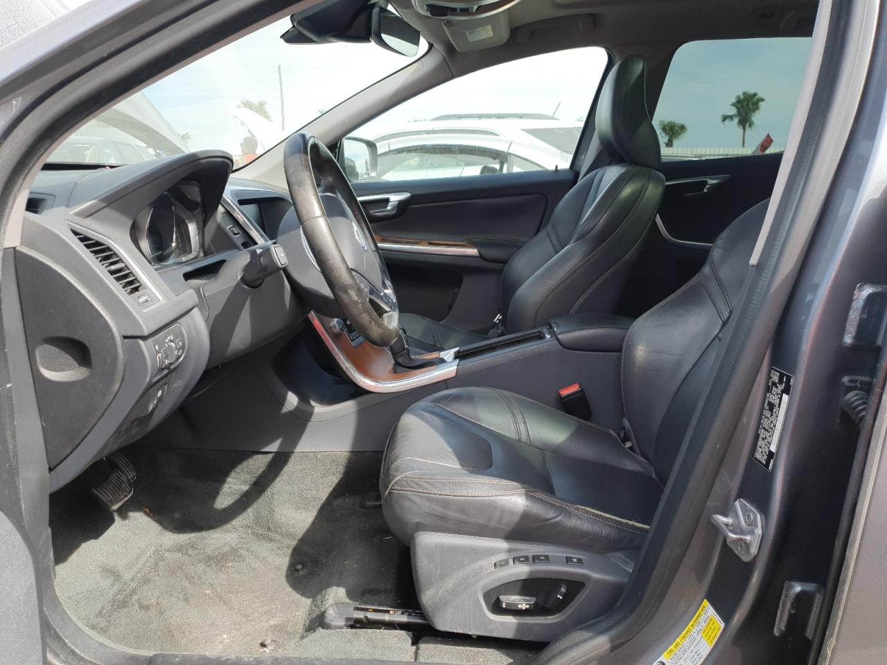 2017 Volvo XC60 VIN YV440MRU6H2065687 Copart auction photo, water/flood damage thumbnail 7