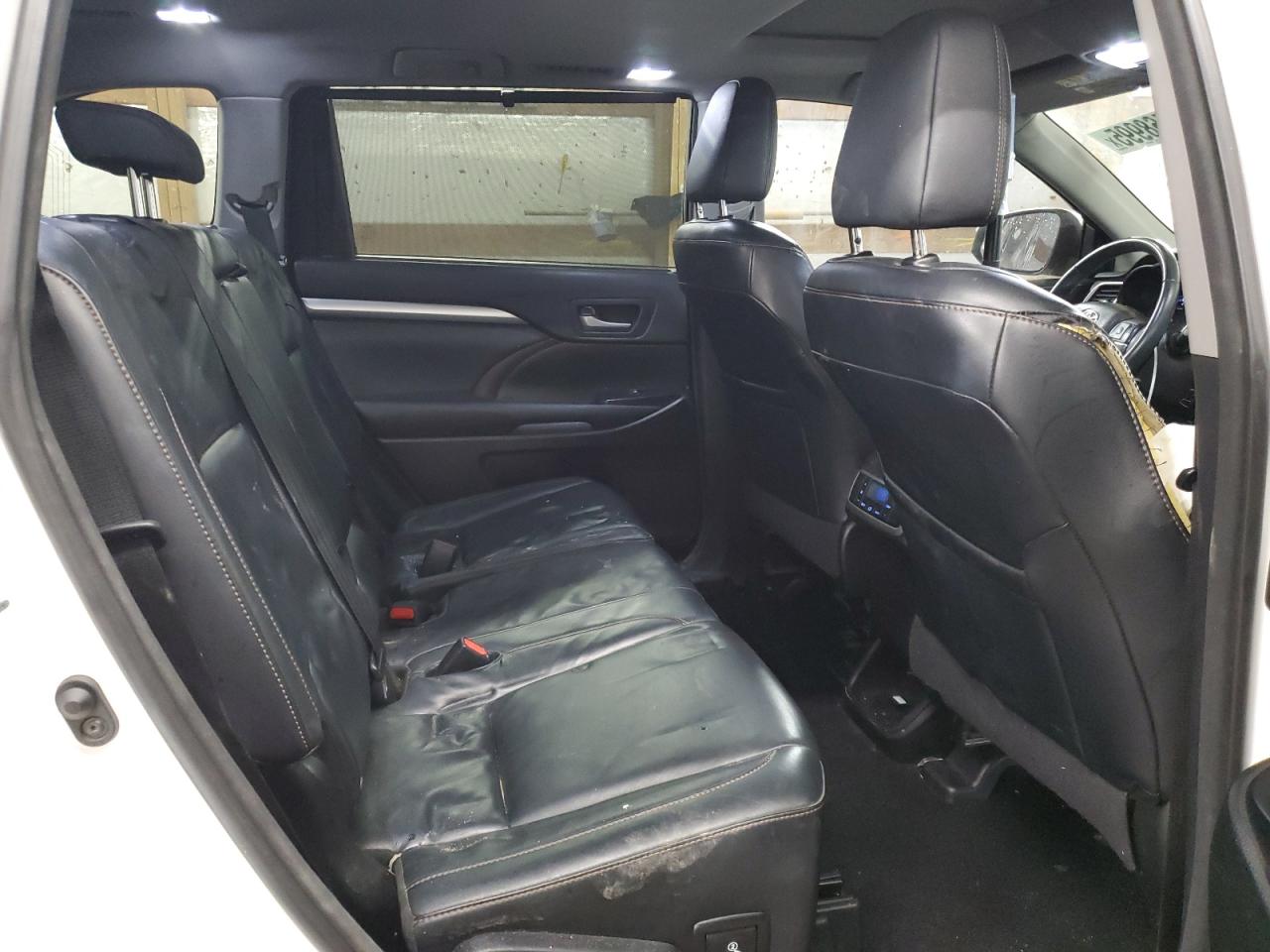 2016 Toyota Highlander VIN 5TDJKRFH8GS237326 Copart auction photo, front end / side damage thumbnail 11