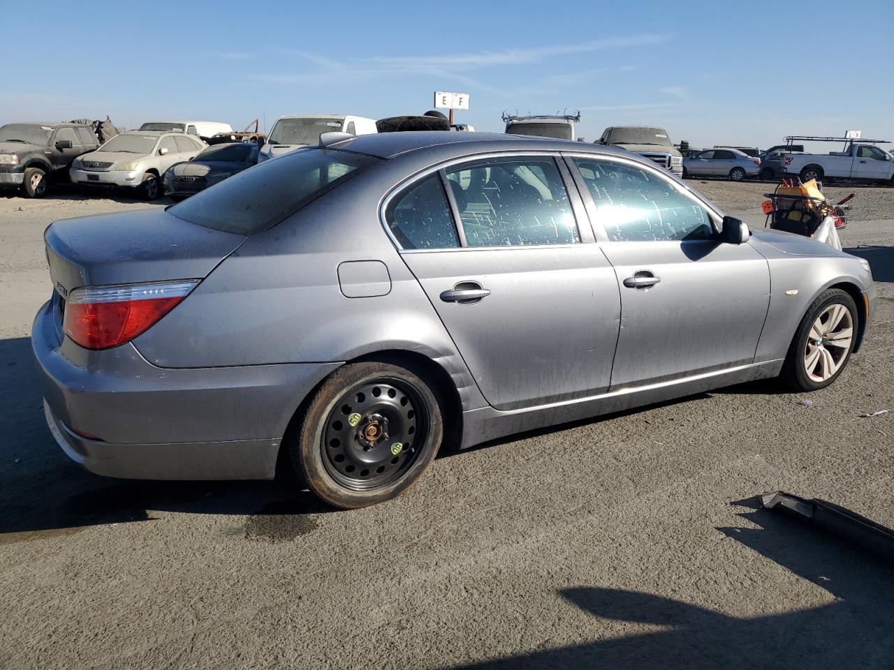 2009 BMW 5er VIN WBANU53519C119831 Copart auction photo, all over damage thumbnail 3