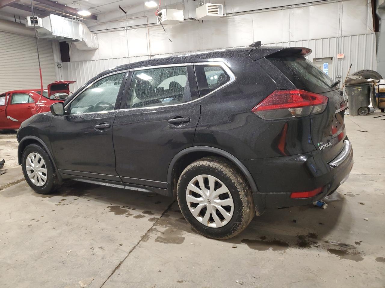 2018 Nissan Rogue VIN KNMAT2MTXJP600805 Copart auction photo, front end damage thumbnail 2